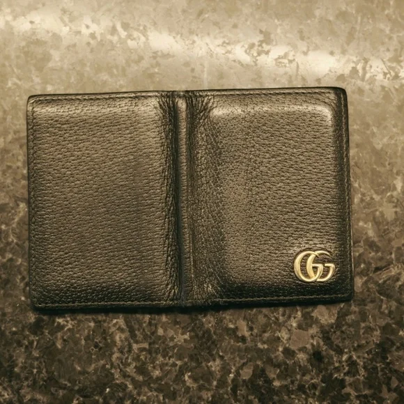 GUCCI GG Marmont Card Case